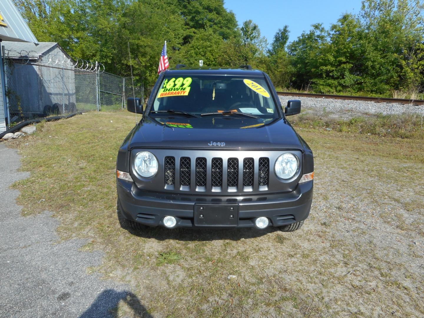 2017 Gray Jeep Patriot Sport 2WD (1C4NJPBA1HD) with an 2.0L L4 DOHC 16V engine, located at 2553 Airline Blvd, Portsmouth, VA, 23701, (757) 488-8331, 36.813889, -76.357597 - Photo#2